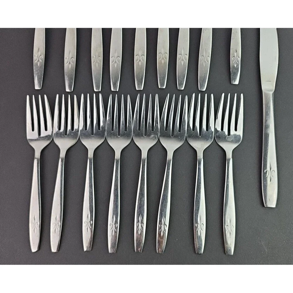 Vintage Fleur-de-lis Design Stainless Flatware Japan 18 Piece Replacement